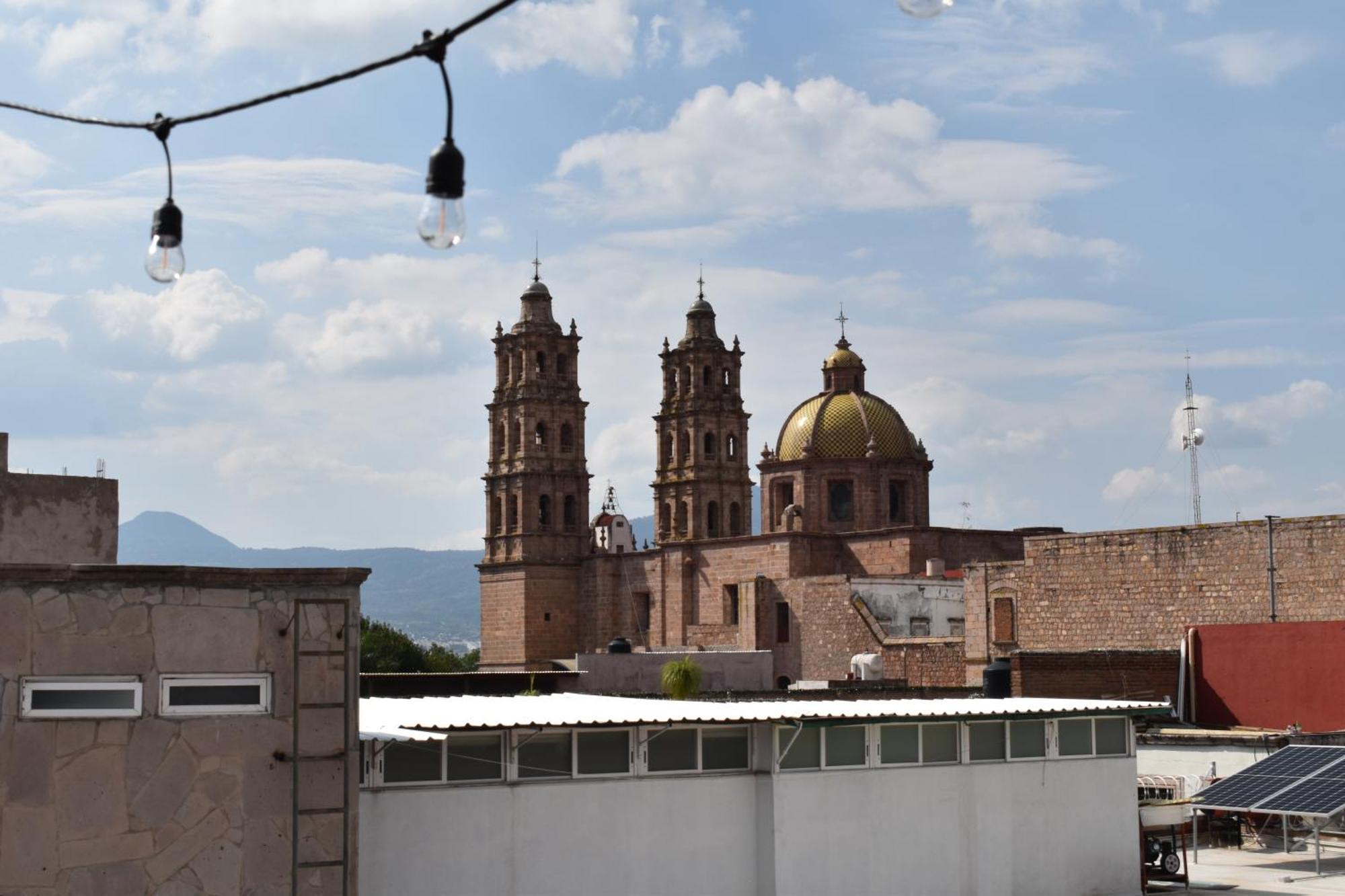 El Suburbio - Serapio Rendon Morelia Extérieur photo